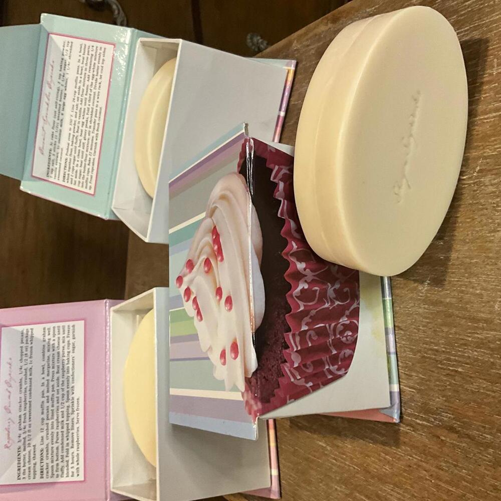 Shugar Soapworks Cupcake Guest Soaps